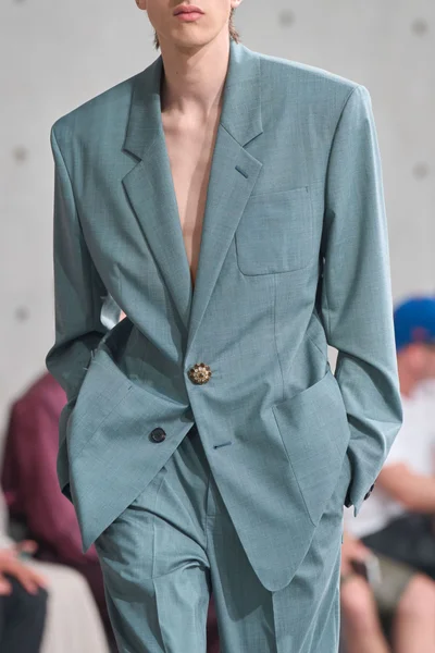 Look 7